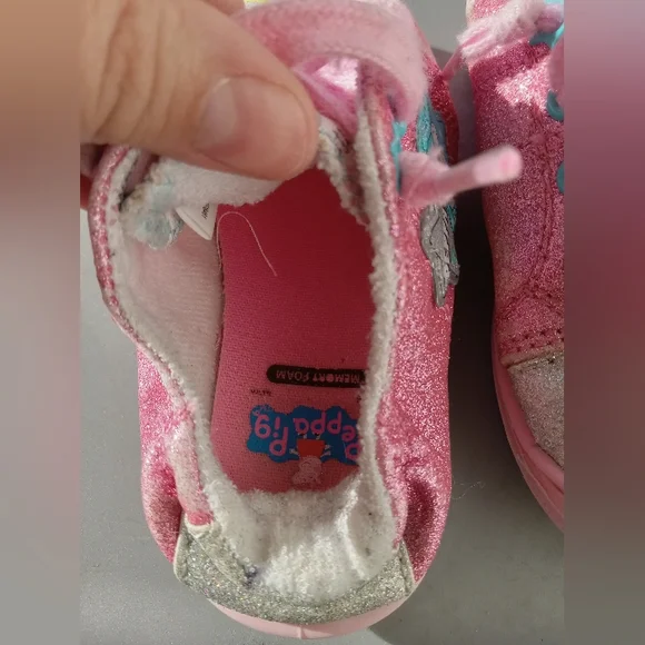 Peppa pig slip on shoes size 8 - Picture 4 of 4